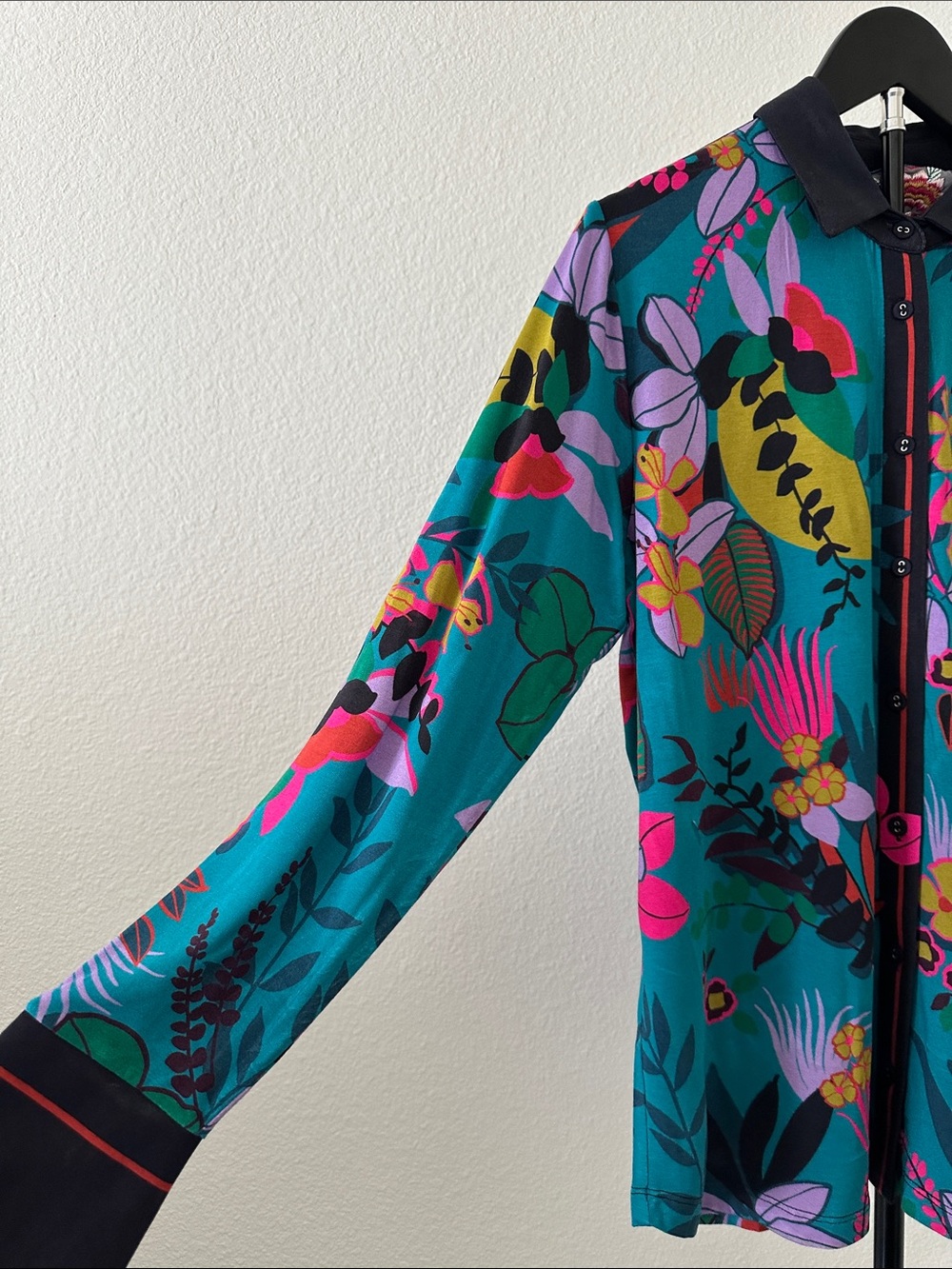 Johnny Was Janie Favorite Tee House of Flores Floral Button-Up Blouse sz Med - Picture 3 of 7